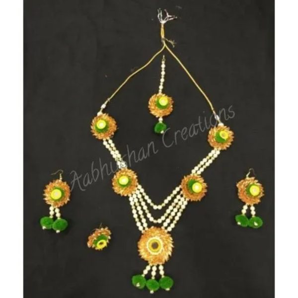 Pearl Gotta Mehndi Necklace Set