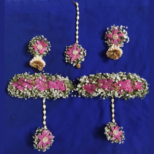 Pink Fresh Flowers Jewellery Set